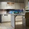 Nobilia moderne Inselküche Sand Farbe mit Esstresen Wandschrank und Siemens Elektrogeräten